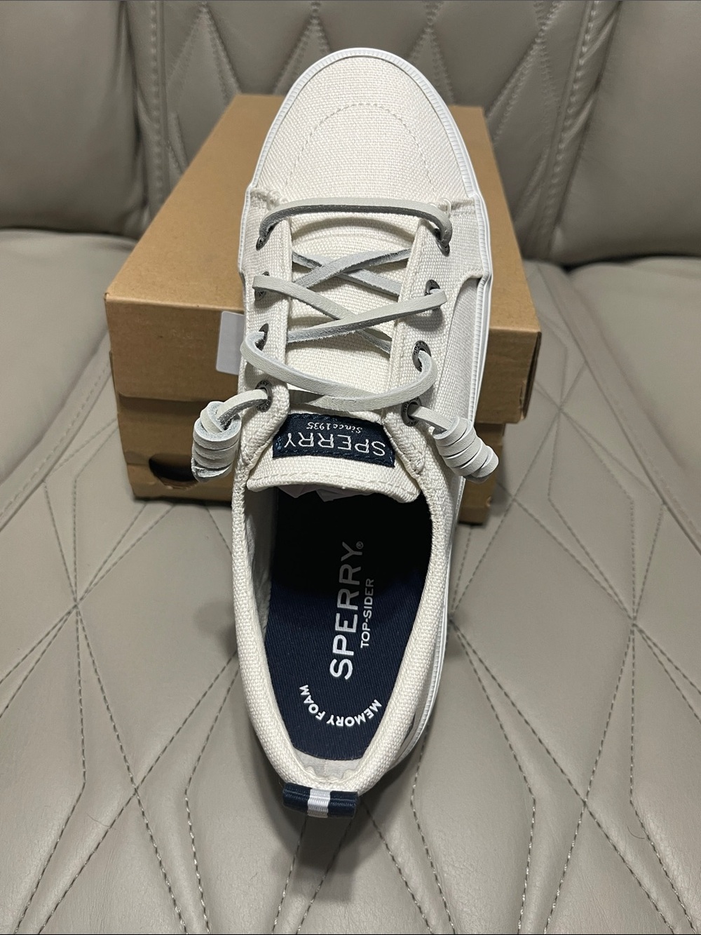 Sperry women’s Crest Vibe Linen White Sneakers with Navy Label - Picture 3 of 11
